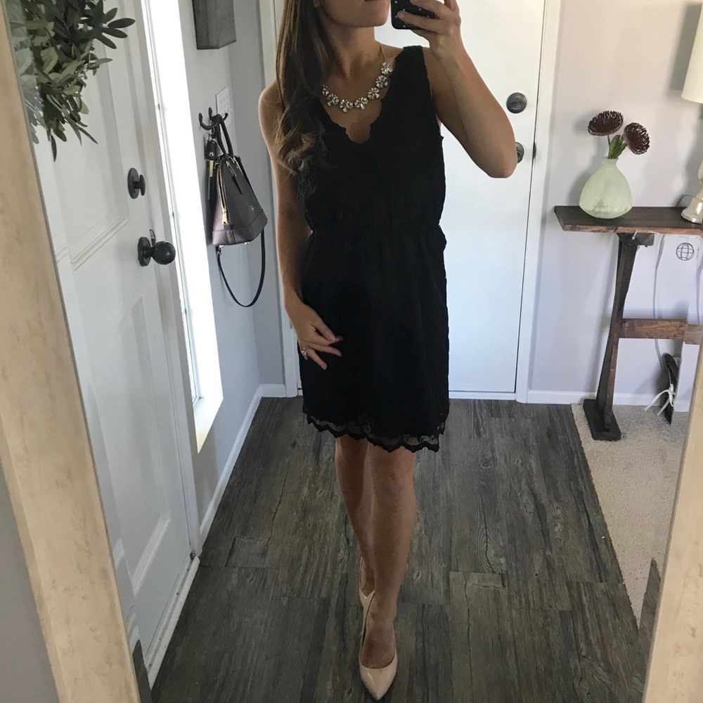 💐 Banana Republic Black Lace V Neck Dress Sz XS - Picture 1 of 5